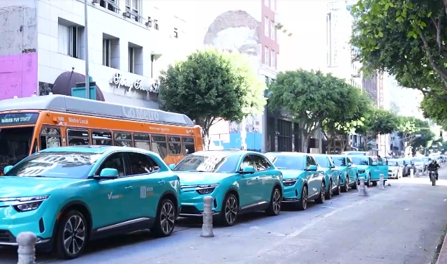 Taxi điện Việt Nam ra mắt thị trường Mỹ - Ảnh 1.