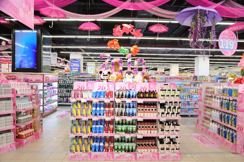 Xu hướng mua sắm quà tặng 20/10 năm nay: Chọn quà thiết thực, tận dụng ưu đãi lớn- Ảnh 1.