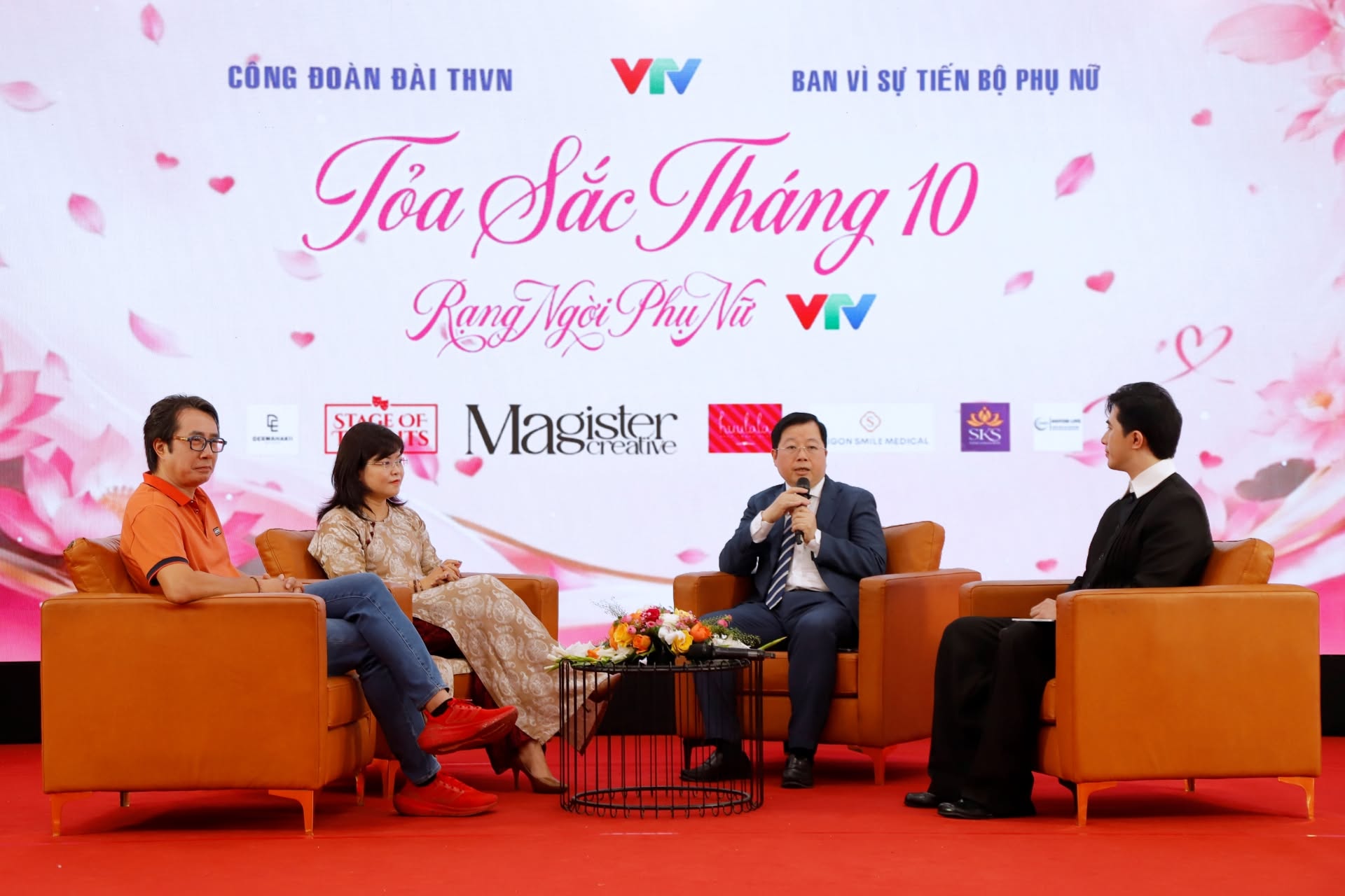 “Tỏa sắc Tháng 10” - Tôn vinh bản lĩnh và vẻ đẹp phụ nữ VTV - Ảnh 3.