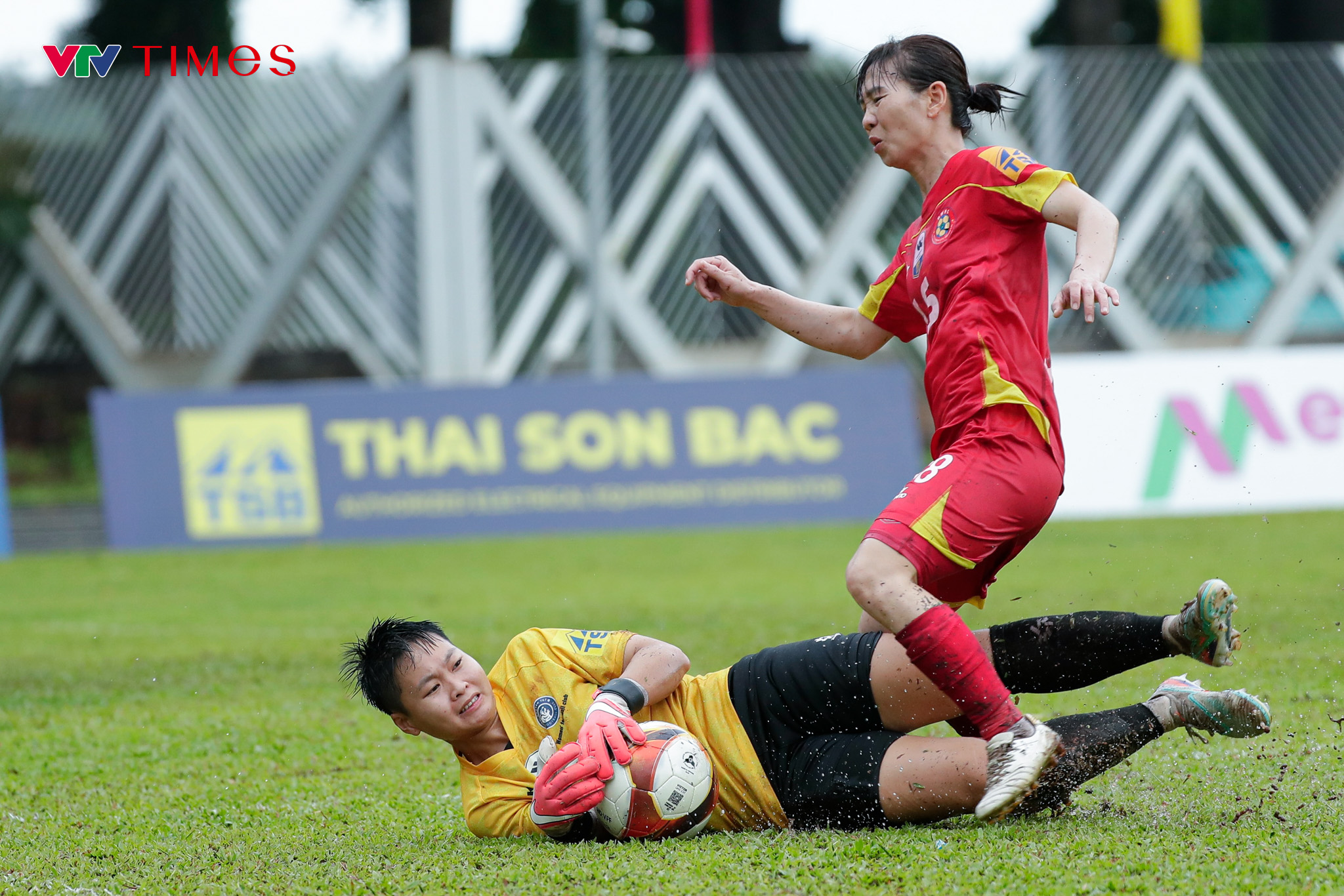 CLB nữ TP Hồ Chí Minh I: Hành trình tiếp nối của biểu tượng trong làng bóng đá nữ Việt Nam- Ảnh 14. CLB nữ TP Hồ Chí Minh I: Hành trình tiếp nối của biểu tượng trong làng bóng đá nữ Việt Nam- Ảnh 14.