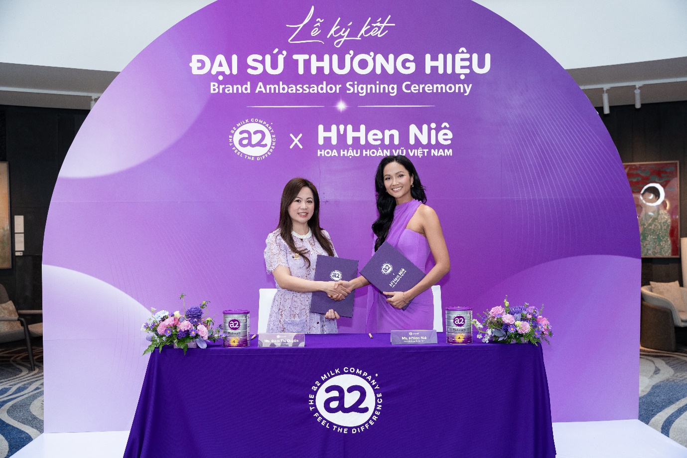 H’Hen Niê trở thành Đại sứ Thương hiệu a2® tại Việt Nam - Ảnh 1.