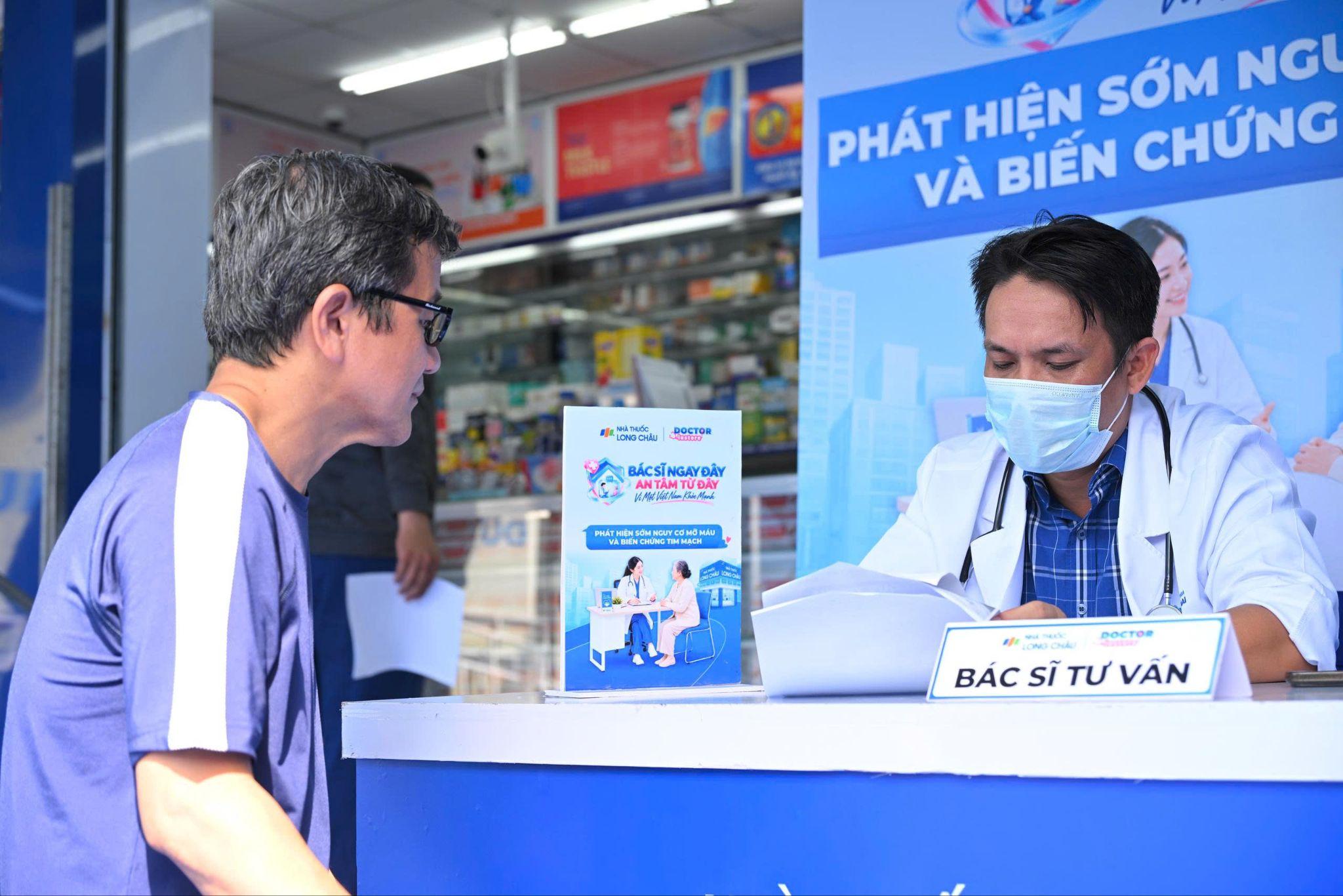 Tư vấn sức khỏe 1:1 cùng bác sĩ tại nhà thuốc Long Châu, nhận diện sớm nguy cơ tuyến giáp, mỡ máu, đái tháo đường- Ảnh 4.
