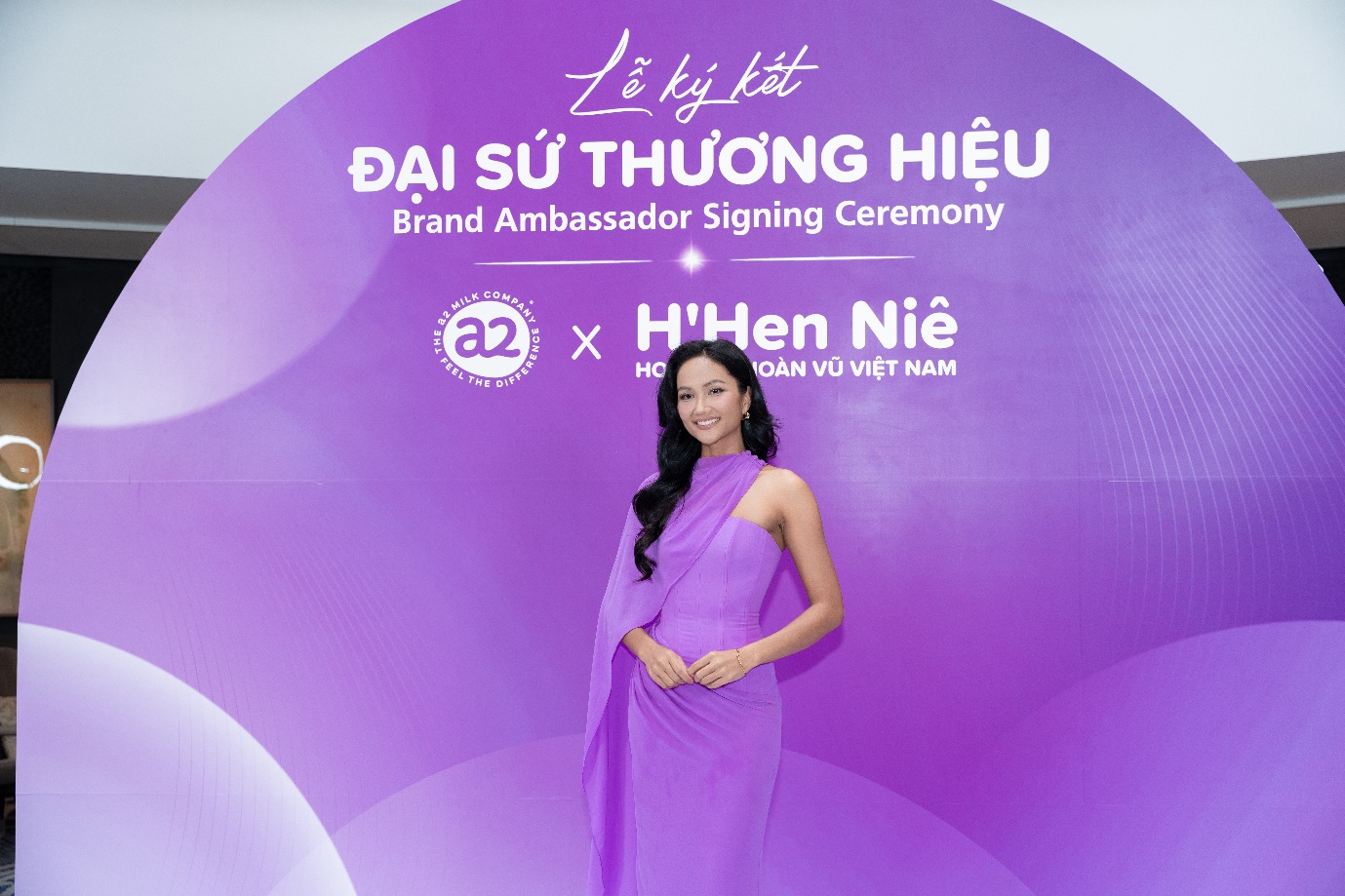 H’Hen Niê trở thành Đại sứ Thương hiệu a2® tại Việt Nam - Ảnh 2.