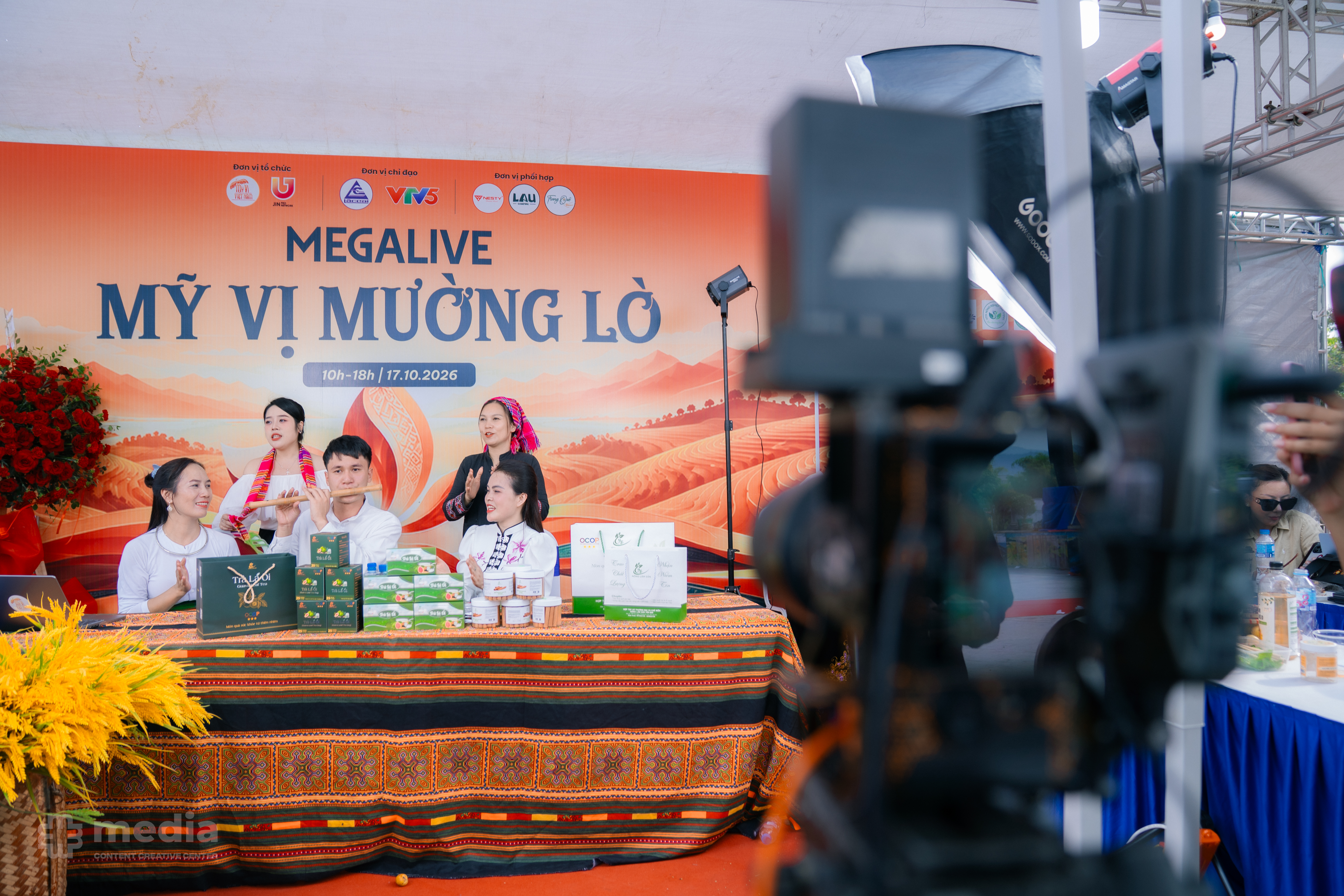 Mega Livestream ‘Mỹ vị Mường Lò’: Lan tỏa tinh hoa đặc sản Lào Cai, kết nối nông sản với thị trường số- Ảnh 2.