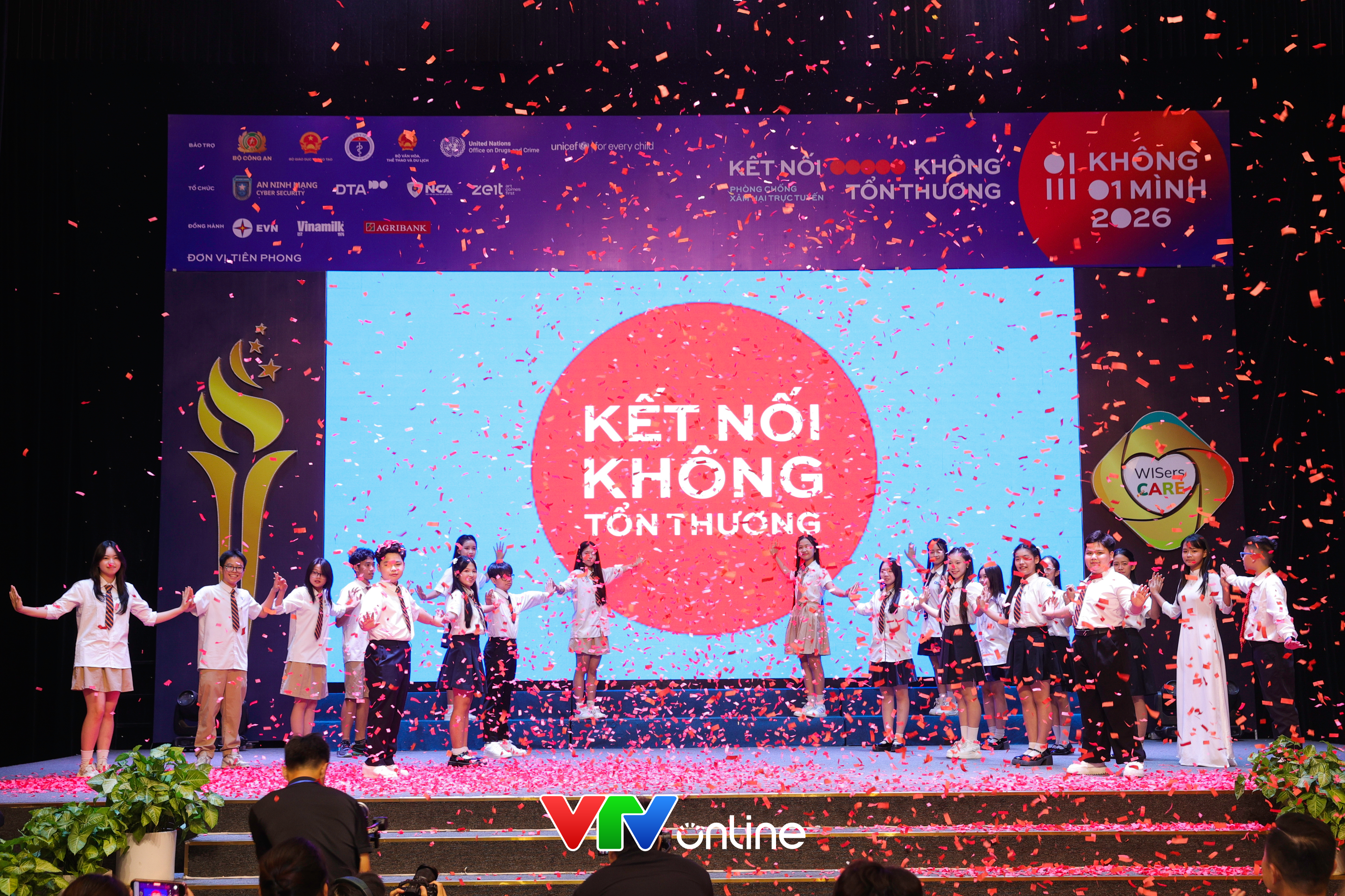 Nhận diện sớm những rủi ro để bảo vệ trẻ em trên không gian mạng - Ảnh 6.