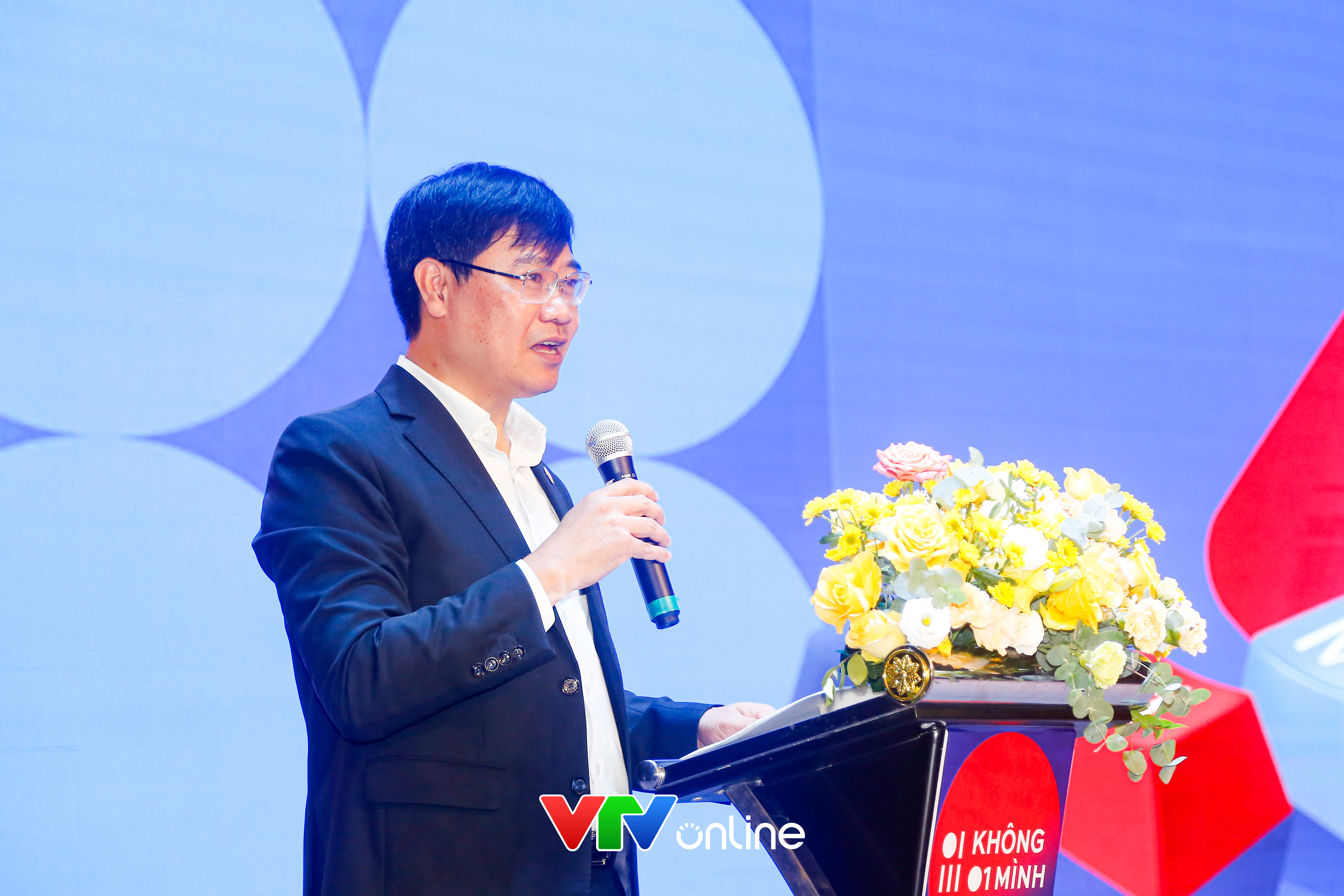 Nhận diện sớm những rủi ro để bảo vệ trẻ em trên không gian mạng - Ảnh 2.