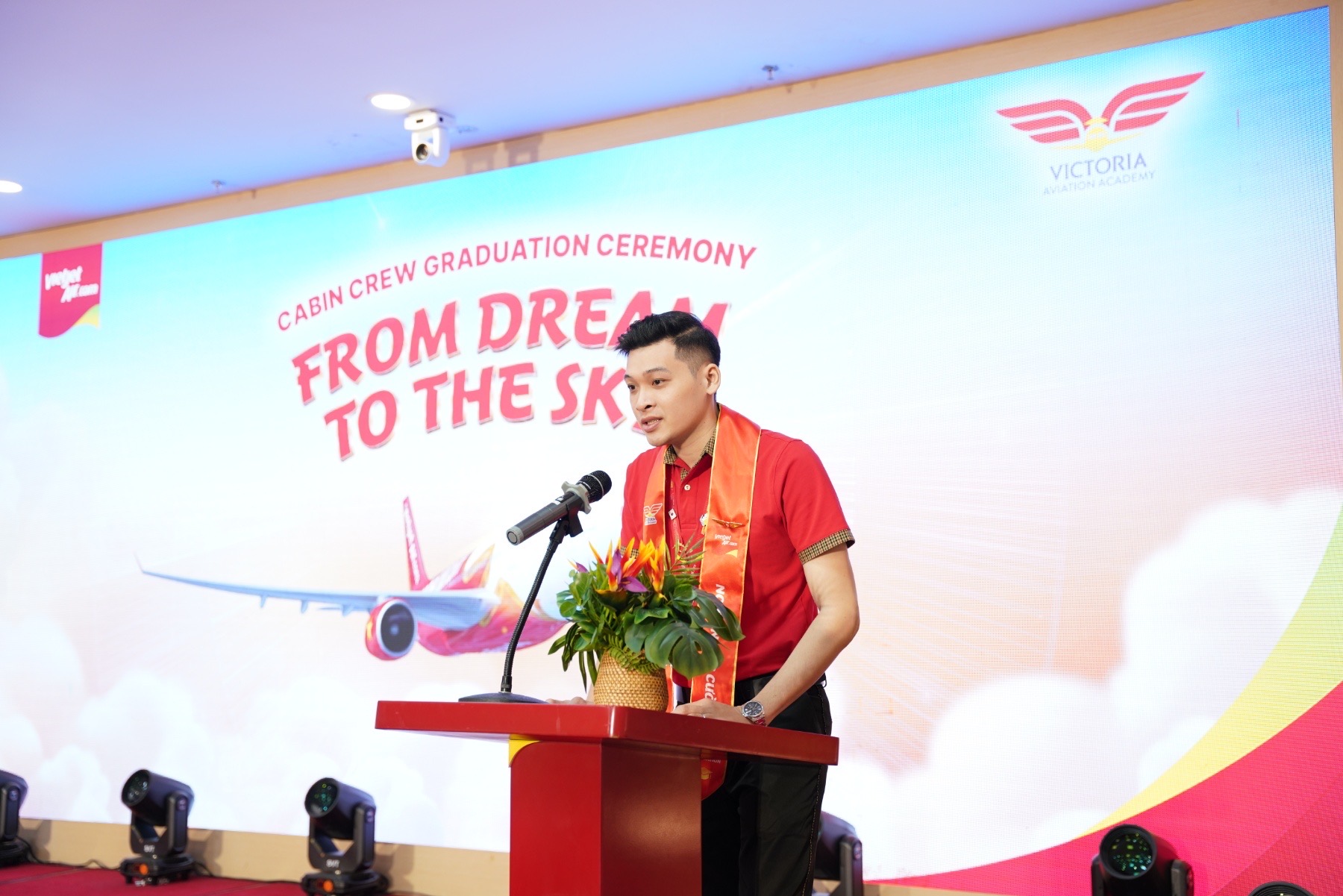 Học viện Hàng không Victoria ghi dấu cột mốc trưởng thành của các tân tiếp viên hàng không - Ảnh 5.