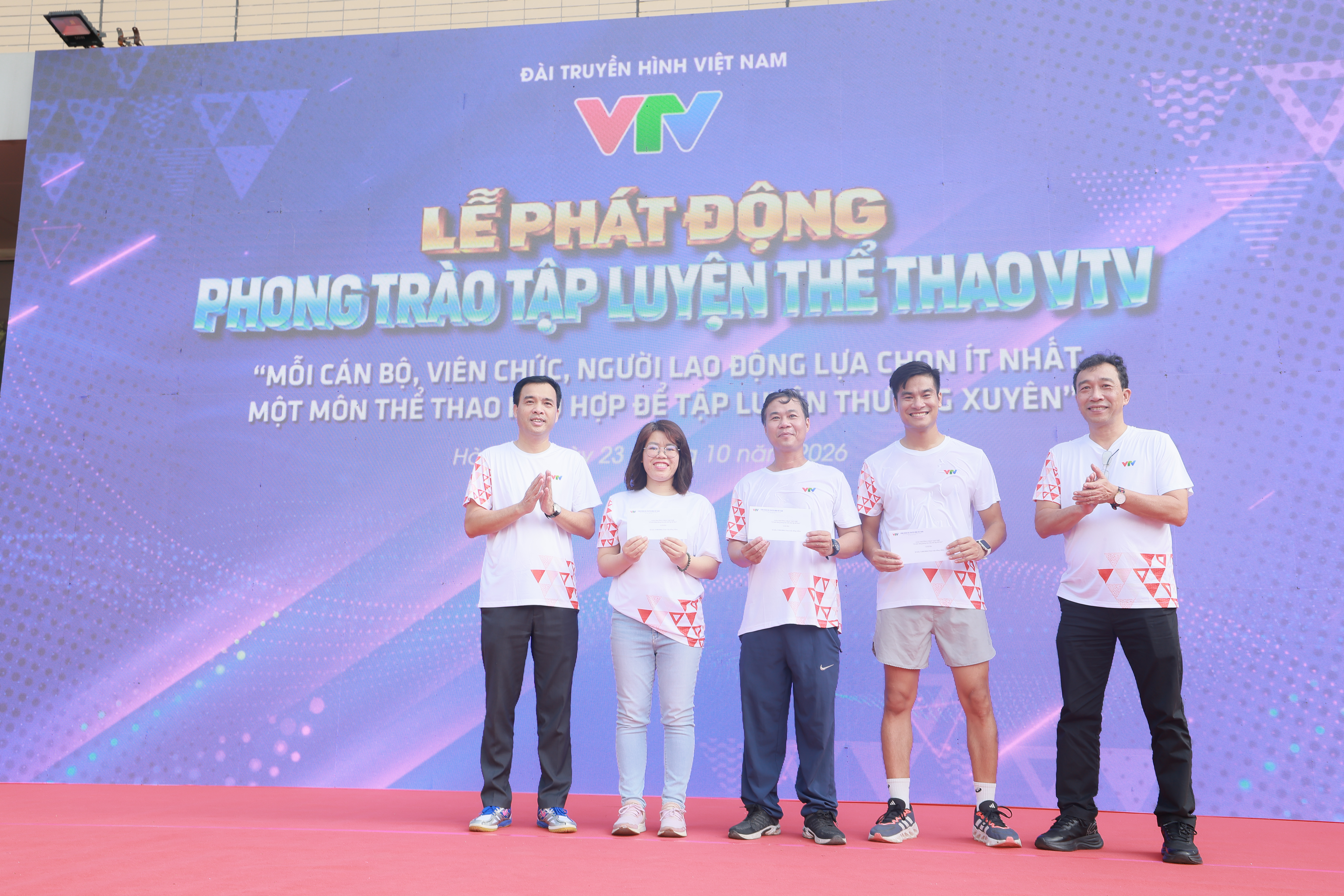 Ph&aacute;t động phong tr&agrave;o &ldquo;Mỗi người một m&ocirc;n thể thao&rdquo; tại VTV: 500 người tham gia giải chạy khởi động- Ảnh 24.