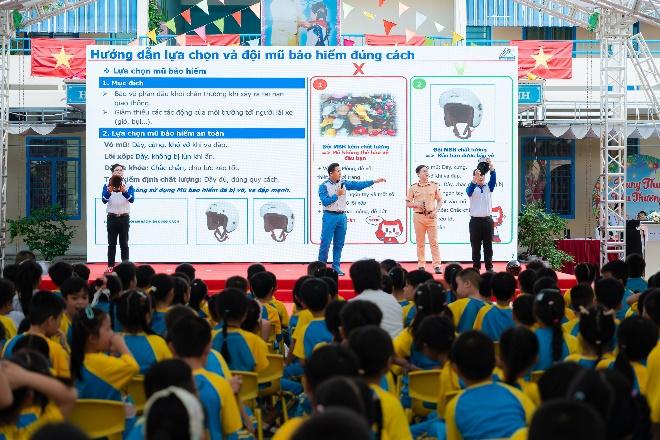 Honda Việt Nam - “Đội mũ xinh bảo vệ chúng mình”- Ảnh 1.