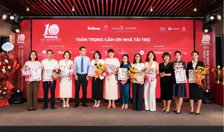 Eurowindow Holding đồng h&agrave;nh c&ugrave;ng giải golf "V&igrave; t&agrave;i năng trẻ Việt Nam" 2026- Ảnh 1.