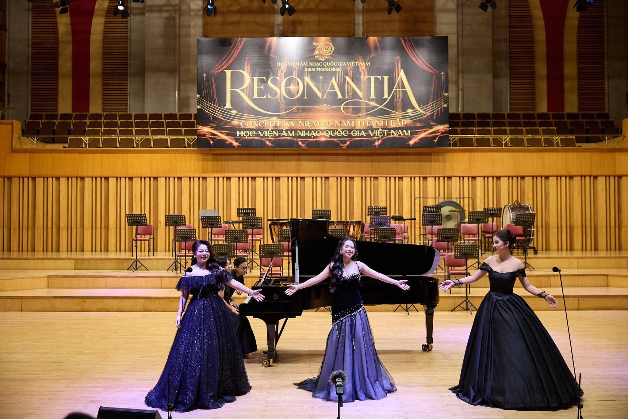Concert Resonantia: Đêm thăng hoa của những giọng ca thính phòng hàng đầu Việt Nam - Ảnh 3.