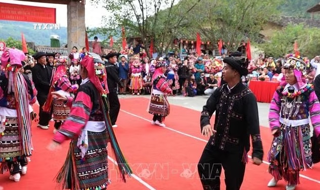 Sắc màu văn hóa Lô Lô hội tụ nơi biên cương - Ảnh 1.