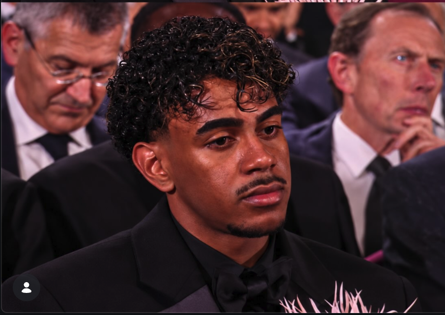 Biểu cảm trái ngược của Mbappe và Yamal khi Harry Kane giành Quả bóng vàng 2026- Ảnh 2.