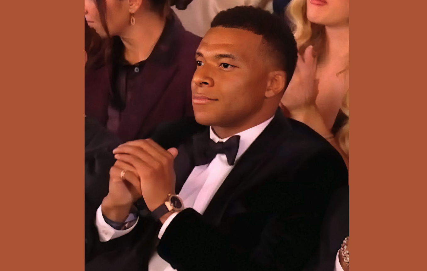 Biểu cảm trái ngược của Mbappe và Yamal khi Harry Kane giành Quả bóng vàng 2026- Ảnh 1.
