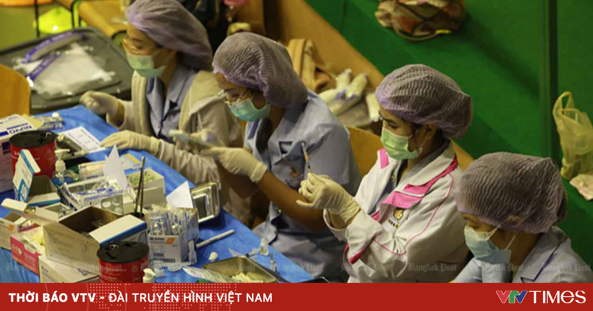โรงพยาบาลของรัฐไทยมีจำนวนมากและขาดแคลนบุคลากรอย่างมาก