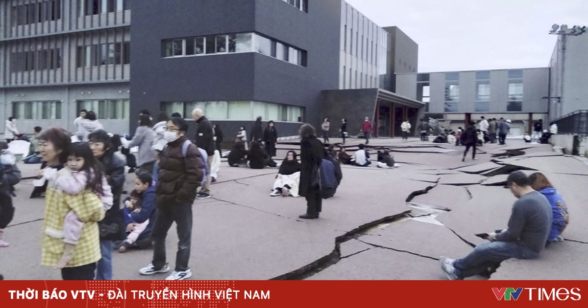 マグニチュード7.5の強い地震、日本は津波警報を発令