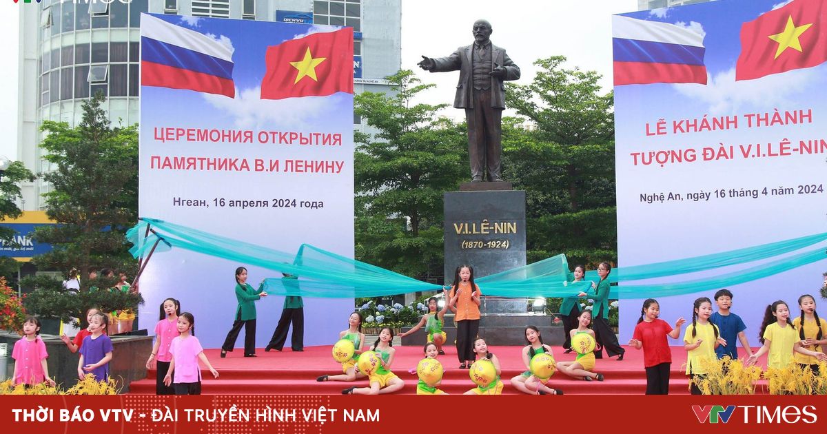 Khánh Thành Tượng đài Lenin Tại Thành Phố Vinh, Nghệ An 