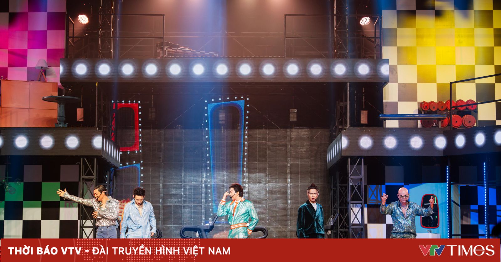 Vũ đạo trên máy chạy bộ của các Anh tài