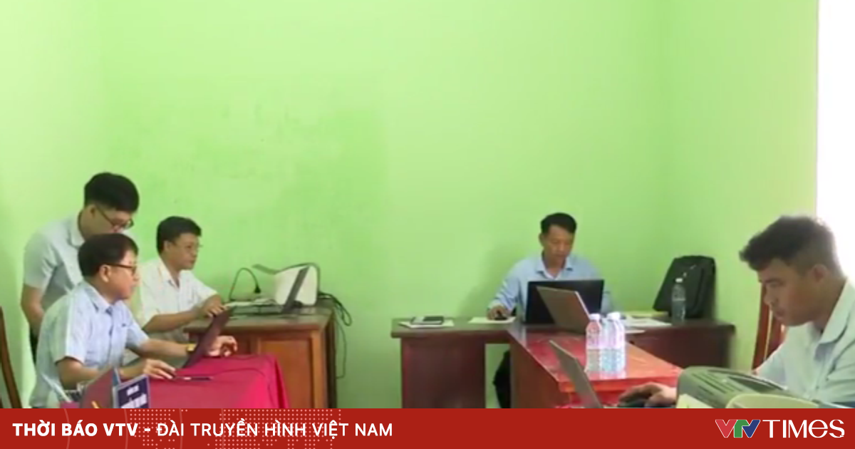 Chính quyền cấp xã miền núi: Không điện, không mạng, cán bộ gắng xoay sở