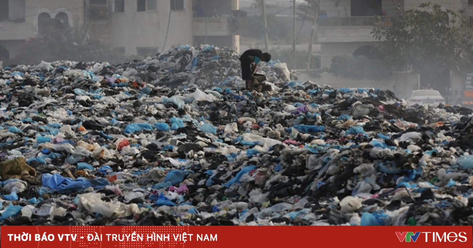 Núi rác tại thành phố Gaza gây nguy hiểm cho sức khỏe