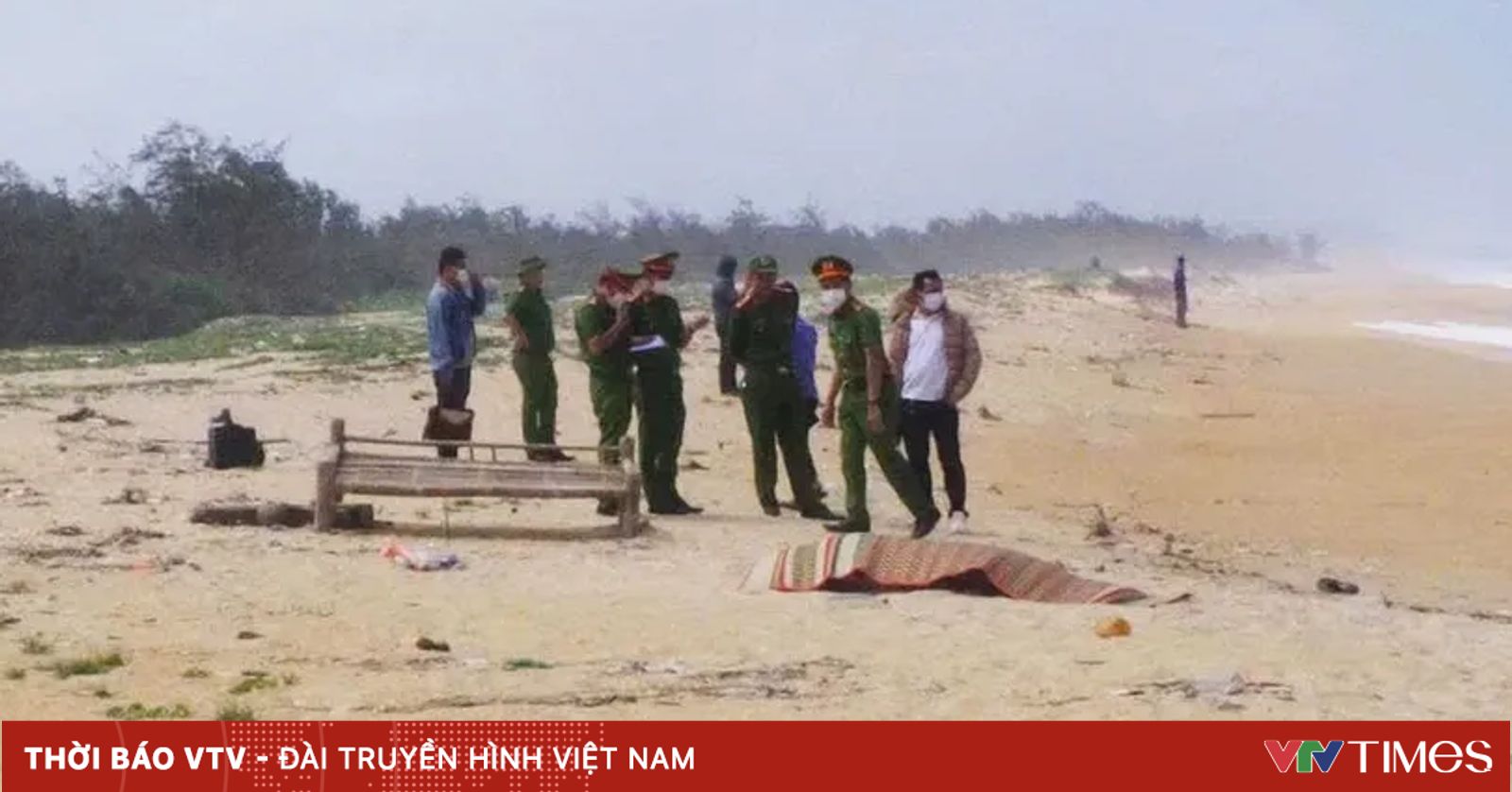 Tàu Cá Mất Liên Lạc: Thi Thể Hai Ngư Dân Được Phát Hiện Tại Quảng Ngãi
