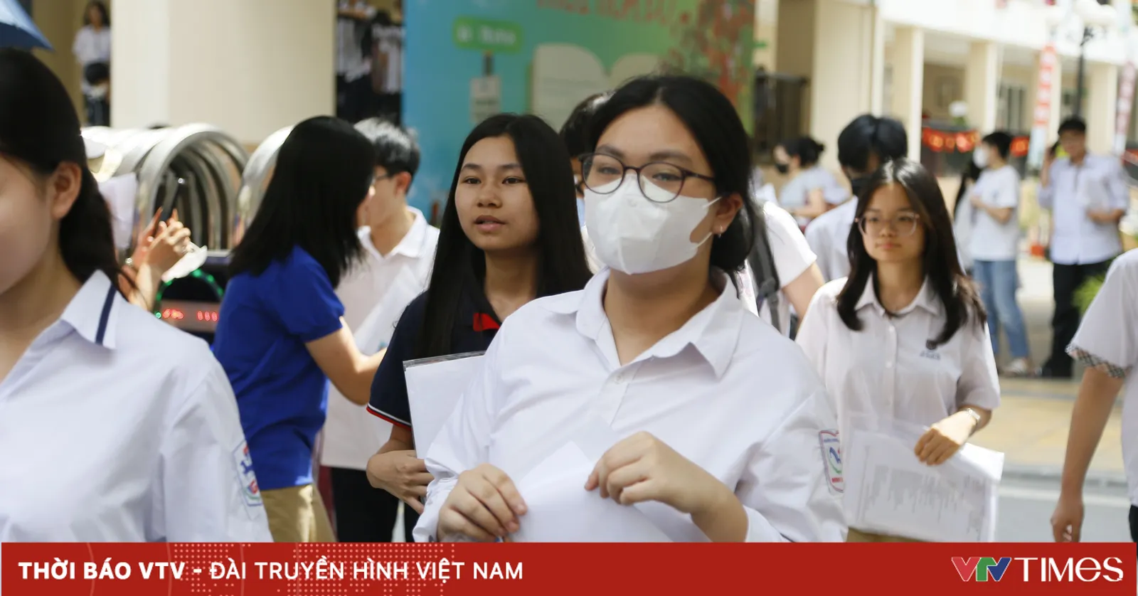 Hơn 100.000 học sinh Hà Nội thi lớp 10 với nhiều thay đổi mới