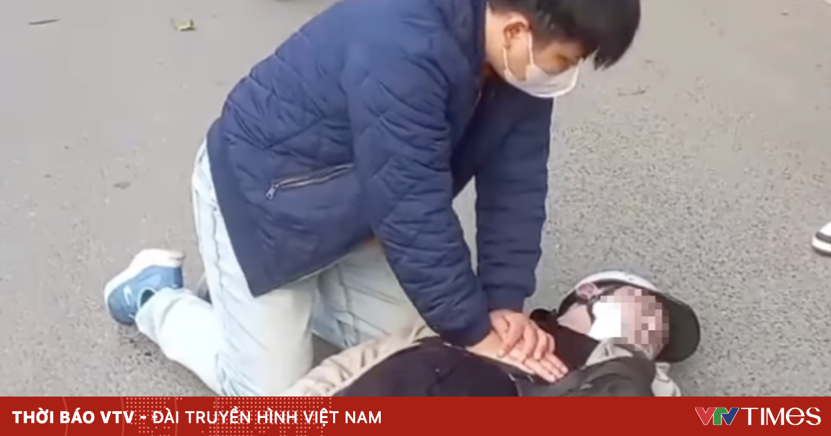 Bác sĩ đi công tác bất ngờ cứu sống nam thanh niên gặp tai nạn giao thông