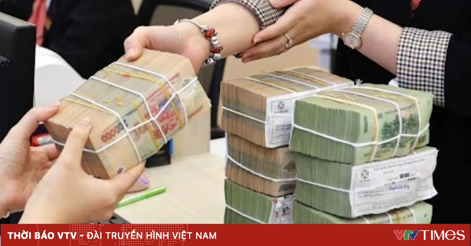 Thống đốc yêu cầu xem xét giảm lãi suất với dư nợ hiện hữu và các khoản vay mới