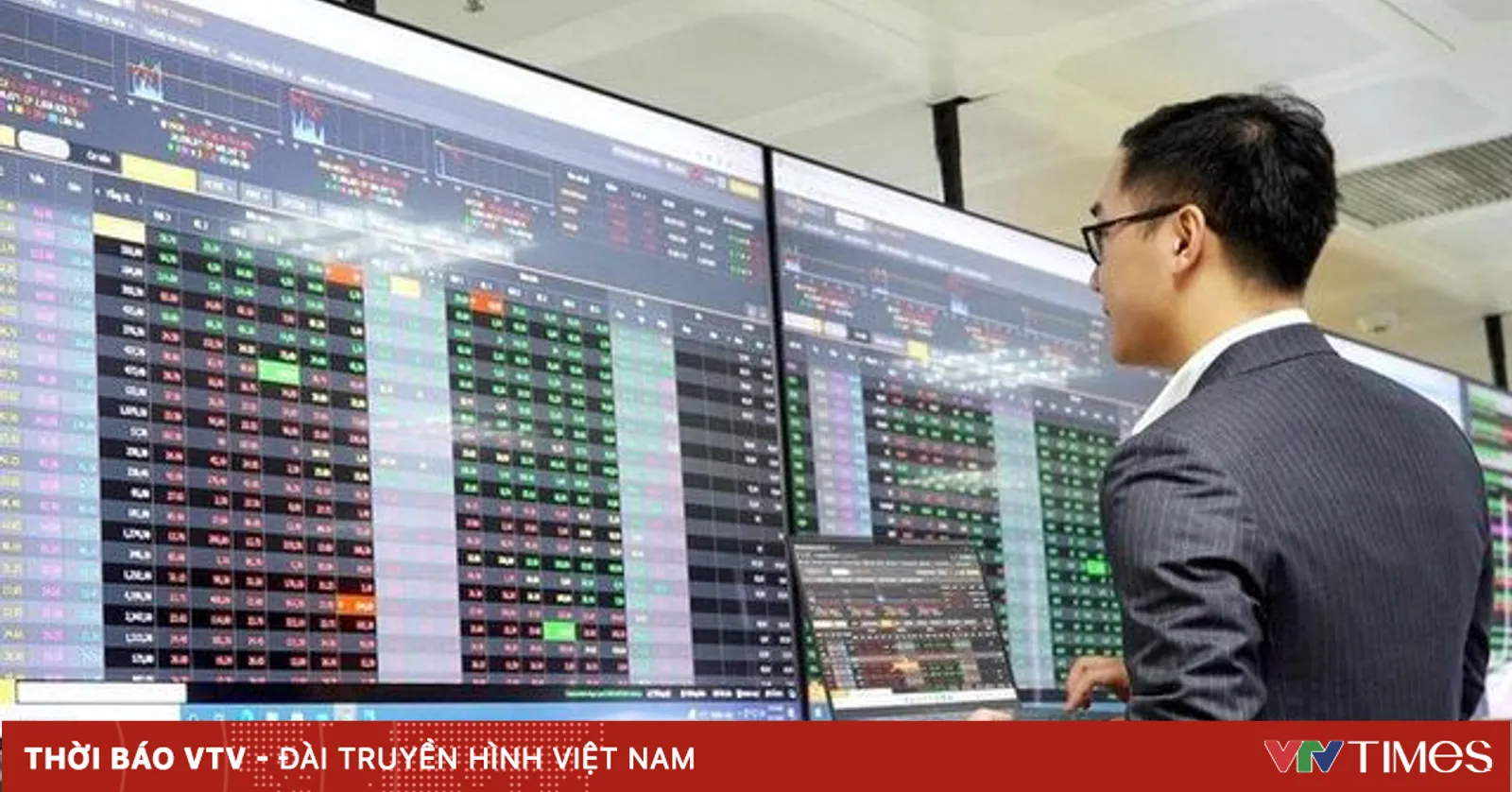 VN-Index giảm hơn 10 điểm
