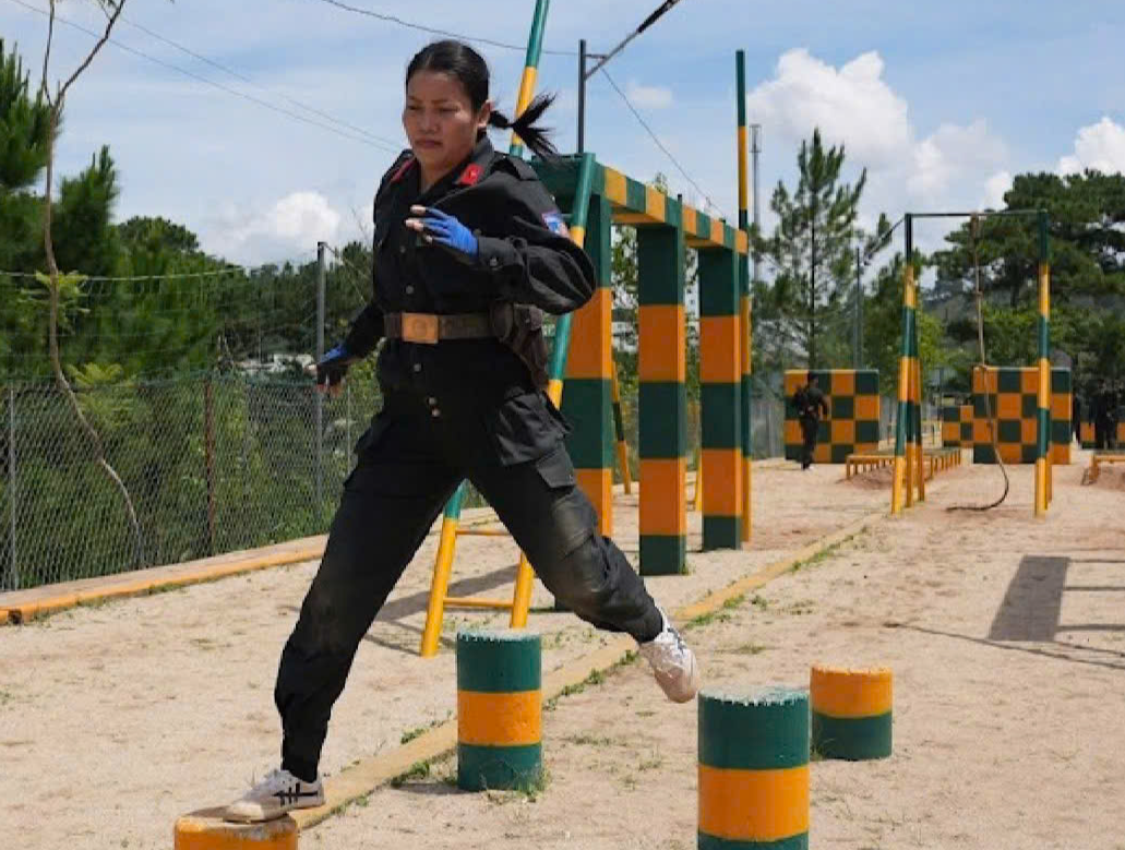 NHỮNG BÔNG HỒNG THÉP NƠI TRẠI TẠM GIAM CHÍ HÒA: KHI BẢN LĨNH ĐI CÙNG TRÁI TIM NHÂN ÁI - Ảnh 4.