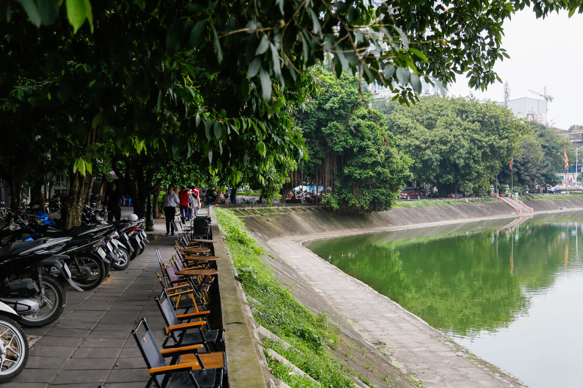 Diện mạo hồ Ngọc Khánh trước khi cải tạo thành tuyến phố đi bộ thứ 7 của Hà Nội - Ảnh 10.
