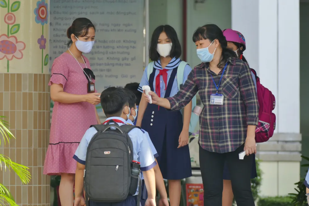 Cô trò tíu tít “đoàn tụ” sau kỳ nghỉ dài chưa từng có - Ảnh 26.