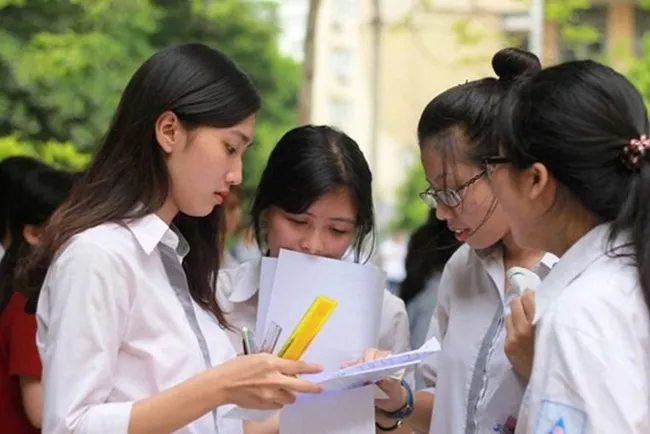 Sinh viên sư phạm được hỗ trợ cao hơn lương giáo viên vừa tốt nghiệp đại học - Ảnh 1.