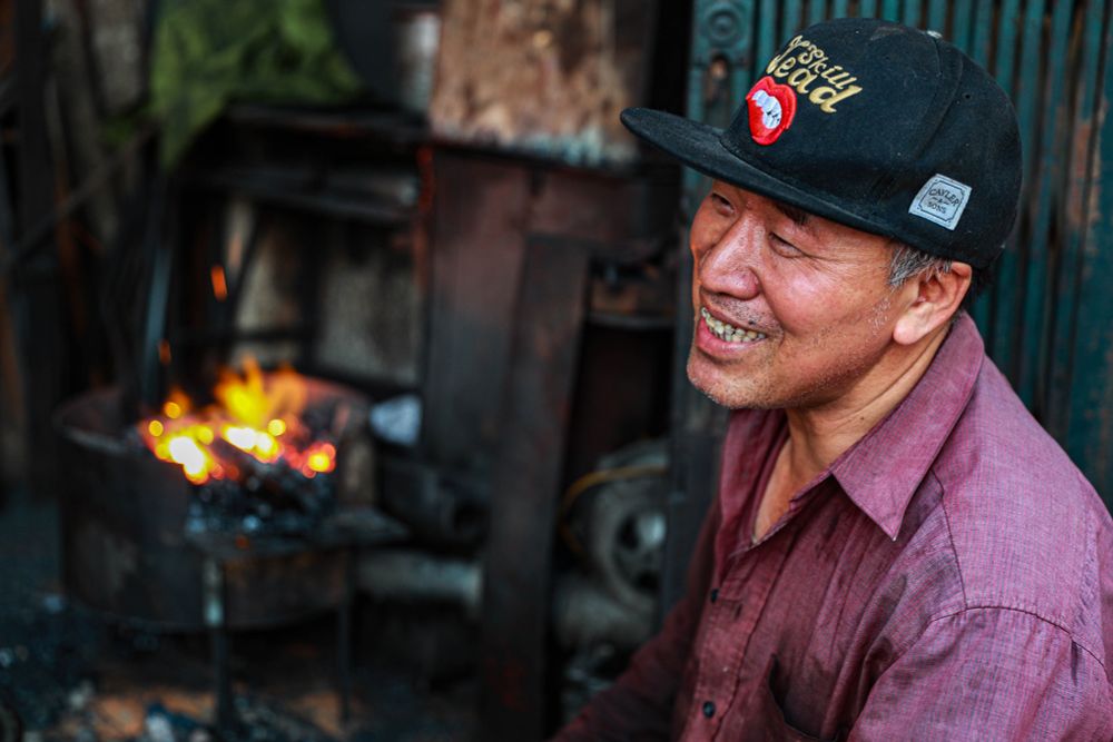 Người thợ thủ công cuối cùng trên phố Lò rèn: Nghề này rồi sẽ đi về đâu? - Ảnh 14.