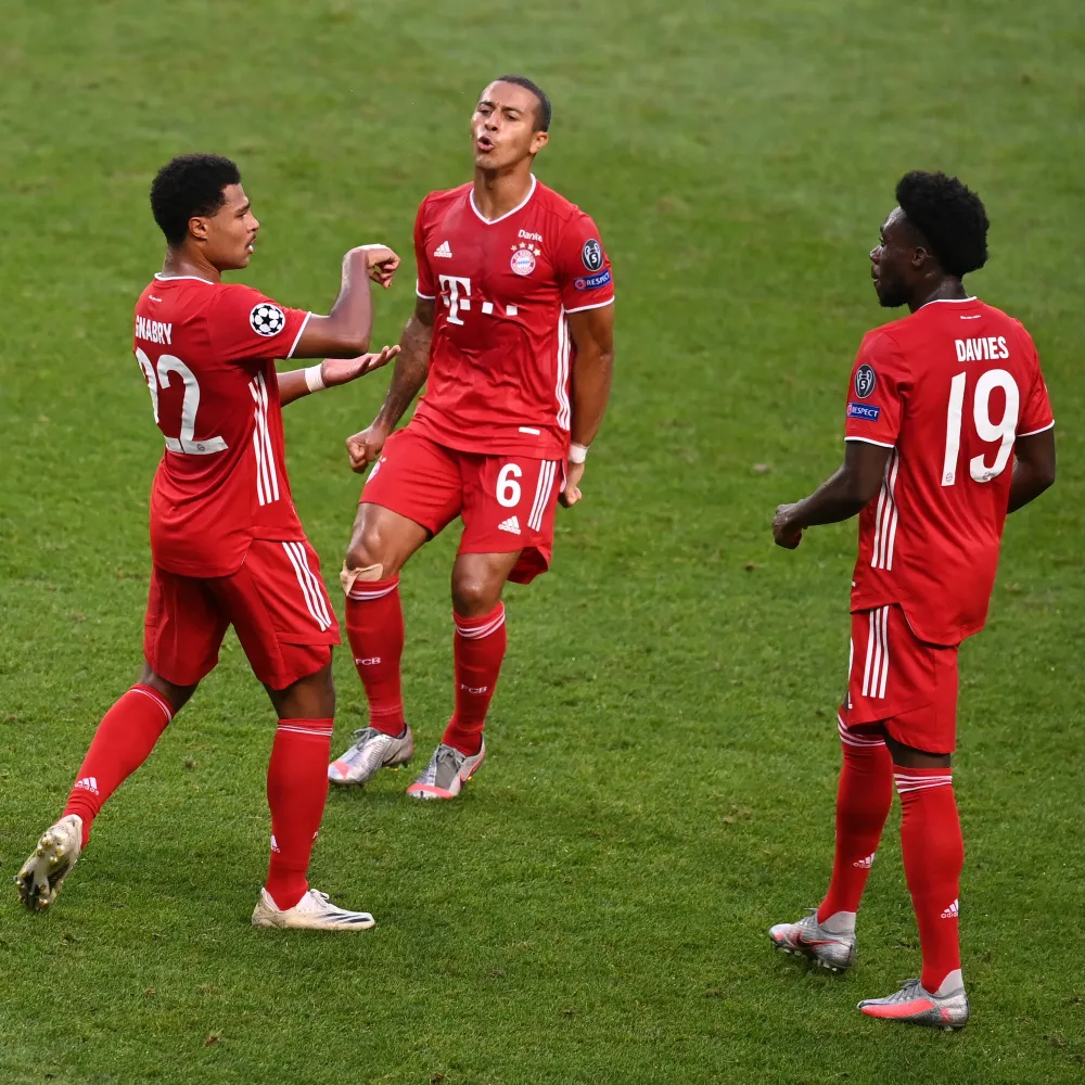 ẢNH: Gnabry rực sáng, Bayern Munich thắng thuyết phục Lyon ở bán kết Champions League - Ảnh 7.