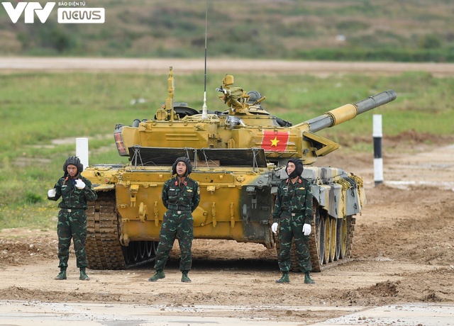 [Ảnh] ĐT Xe tăng QĐND Việt Nam kiêu hùng lăn bánh vào bán kết Army Games 2020 - Ảnh 1.