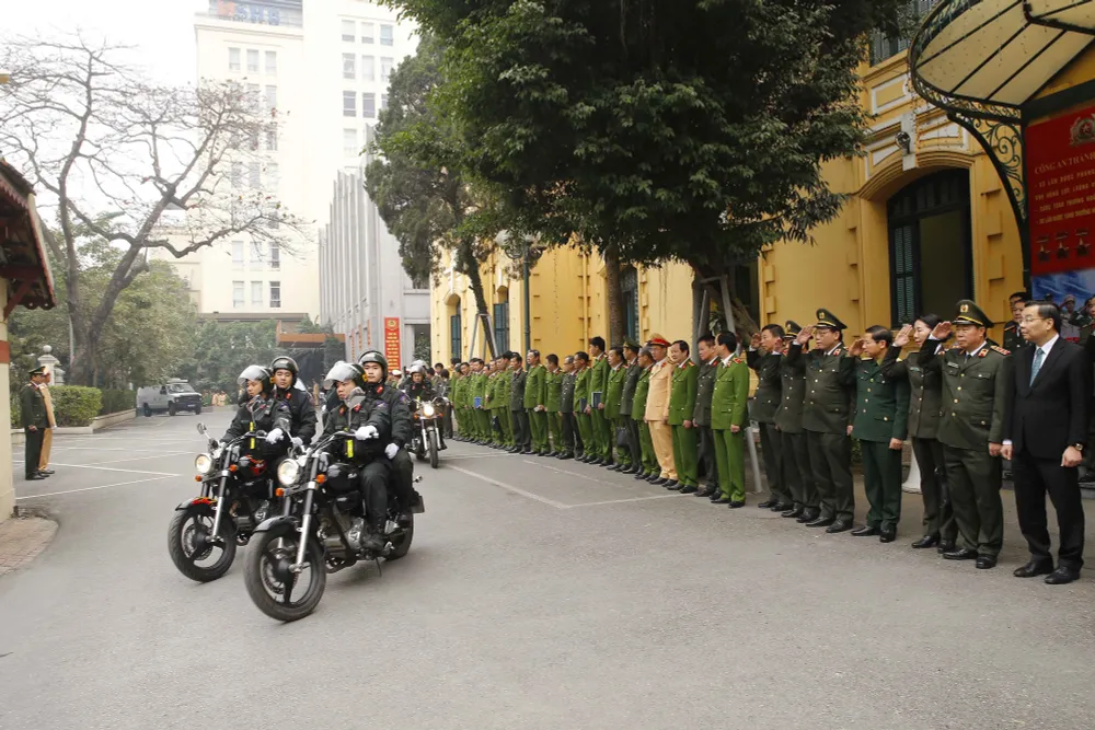 Hà Nội triển khai xe chống đạn và dàn mô tô đặc chủng bảo đảm an ninh, trật tự Đại hội XIII của Đảng - Ảnh 9.