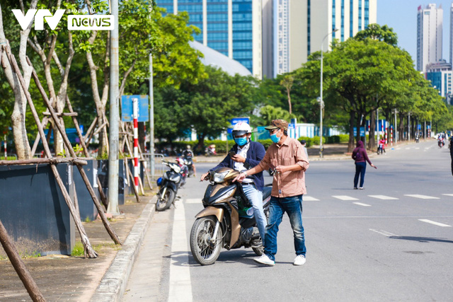 Giảm giá kịch sàn, dân phe vé Mỹ Đình vẫn ế khách ngay trước trận của ĐT Việt Nam - Ảnh 3.