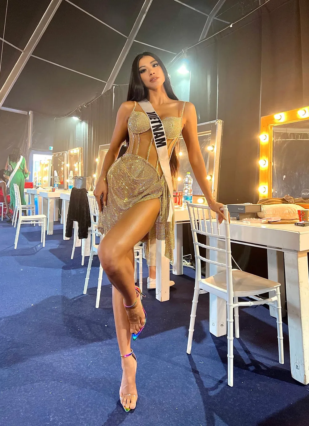 Loạt hình ảnh của Kim Duyên tại Miss Universe 2021 trước đêm Chung kết - Ảnh 9.