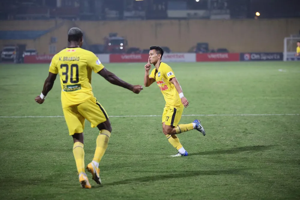 ẢNH: Công Phượng, Văn Thanh lập công, HAGL đánh bại ĐKVĐ V.League Viettel - Ảnh 13.