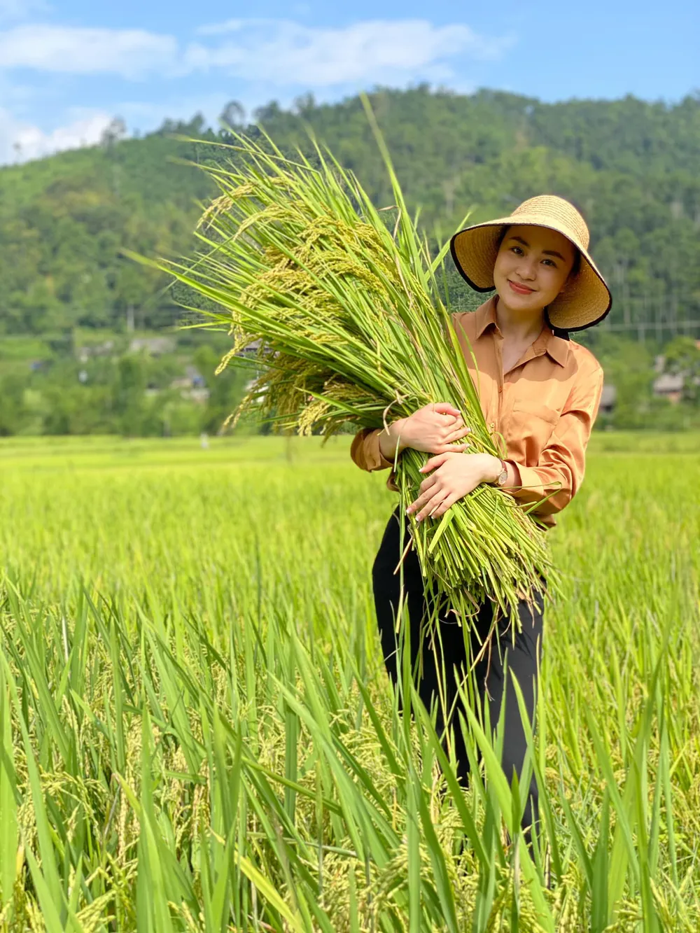 BTV Ngọc Bích: Mười năm, một tình yêu - Ảnh 2.