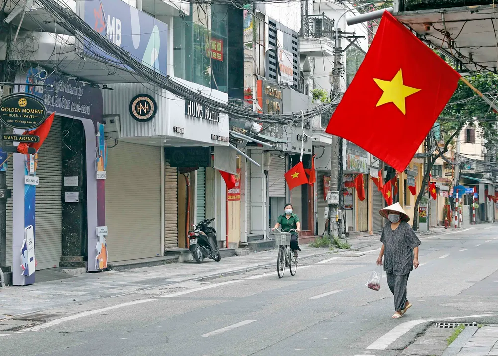 Hà Nội tĩnh lặng trong Ngày Quốc khánh ai ở đâu ở yên đó - Ảnh 32.