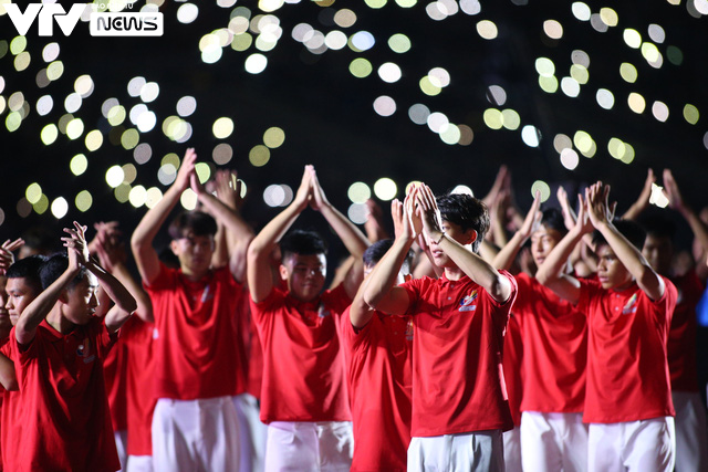 Lễ khai mạc SEA Games 31: Đại tiệc âm thanh, ánh sáng đậm bản sắc văn hóa Việt Nam - Ảnh 1.