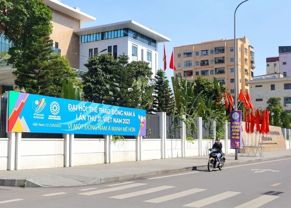 Hà Nội trang hoàng đường phố chào đón SEA Games 31 - Ảnh 7. Hà Nội trang hoàng đường phố chào đón SEA Games 31 - Ảnh 7.