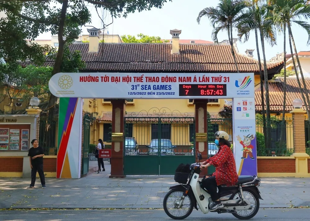 Hà Nội trang hoàng đường phố chào đón SEA Games 31 - Ảnh 3. Hà Nội trang hoàng đường phố chào đón SEA Games 31 - Ảnh 3.