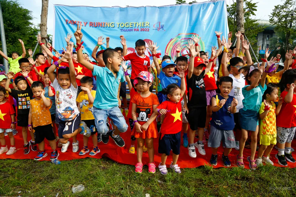 Family Running Together – món quà Tết Trung thu ý nghĩa - Ảnh 1.