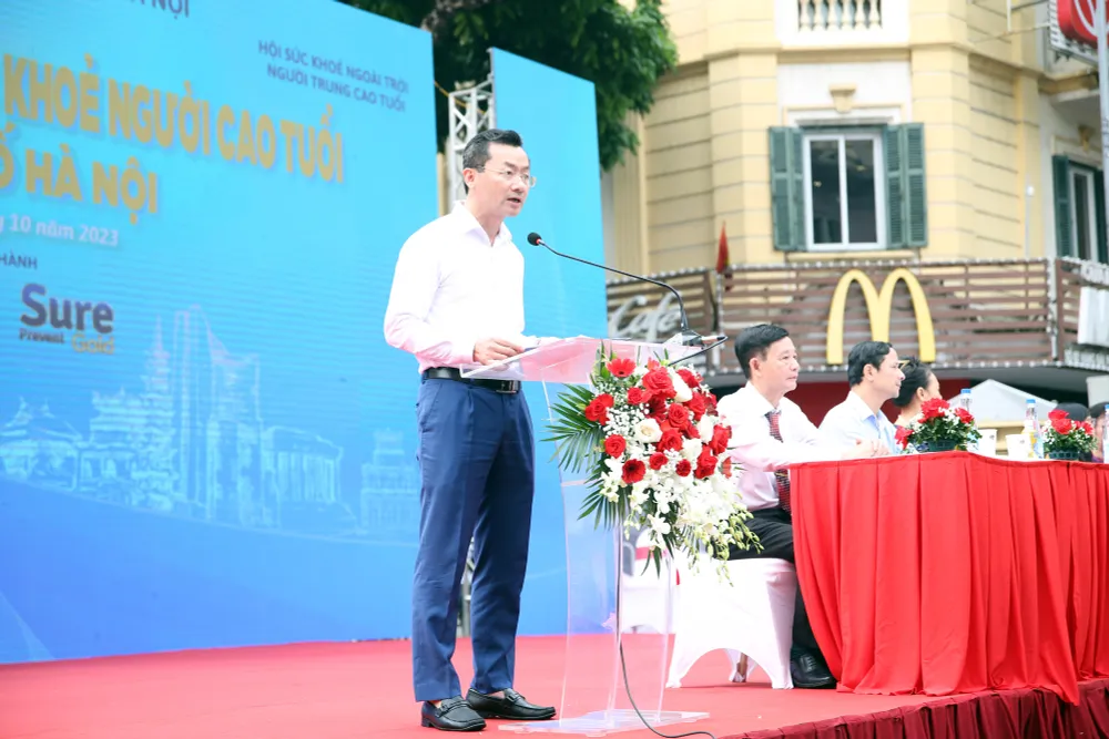 H&agrave;ng ngh&igrave;n người cao tuổi tham gia ng&agrave;y hội r&egrave;n luyện sức khỏe H&agrave; Nội 2023 - Ảnh 1.