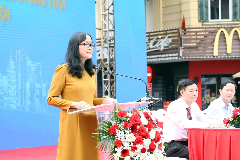 H&agrave;ng ngh&igrave;n người cao tuổi tham gia ng&agrave;y hội r&egrave;n luyện sức khỏe H&agrave; Nội 2023 - Ảnh 3.