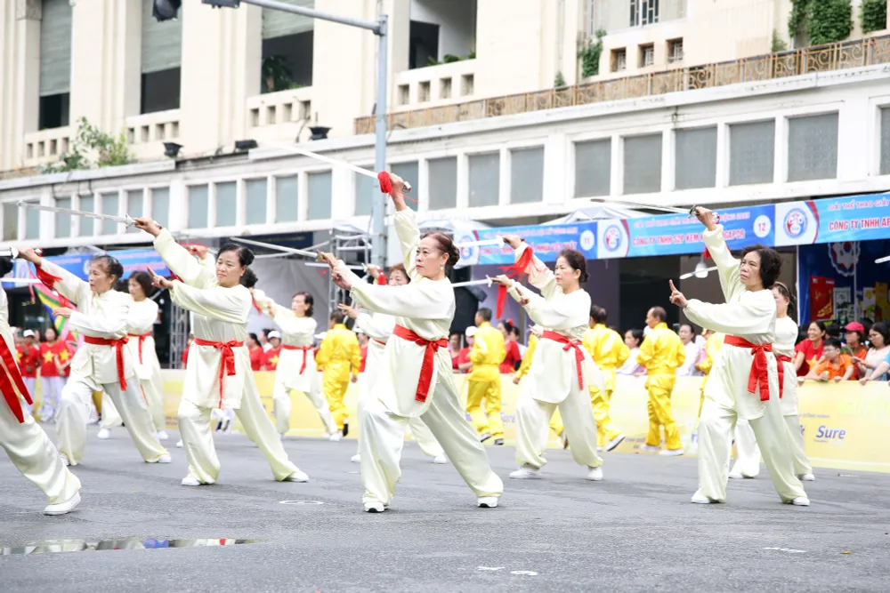 H&agrave;ng ngh&igrave;n người cao tuổi tham gia ng&agrave;y hội r&egrave;n luyện sức khỏe H&agrave; Nội 2023 - Ảnh 23.