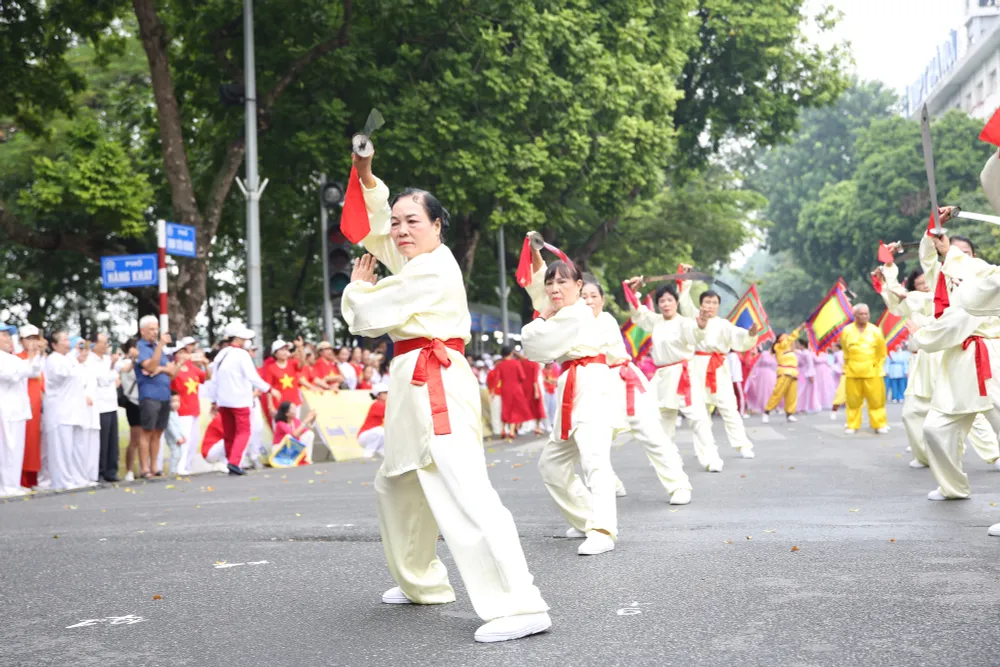 H&agrave;ng ngh&igrave;n người cao tuổi tham gia ng&agrave;y hội r&egrave;n luyện sức khỏe H&agrave; Nội 2023 - Ảnh 27.